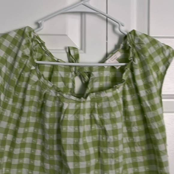 Lauren Conrad top with bow tie back like green and white small - Picture 2 of 6